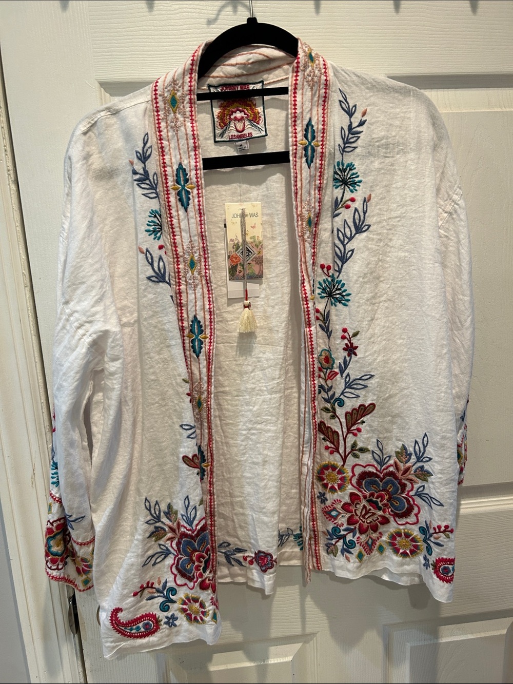 Embroidered White Linen Cardigan with Floral Detail